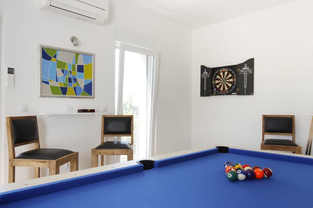 Villa Mermaid Your Croatian Haven With Luxury Pool And Scenic Views Podstrana Dış mekan fotoğraf