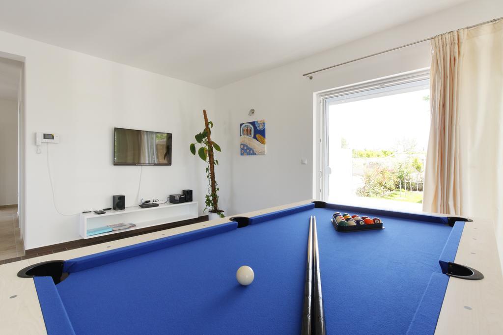 Villa Mermaid Your Croatian Haven With Luxury Pool And Scenic Views Podstrana Oda fotoğraf