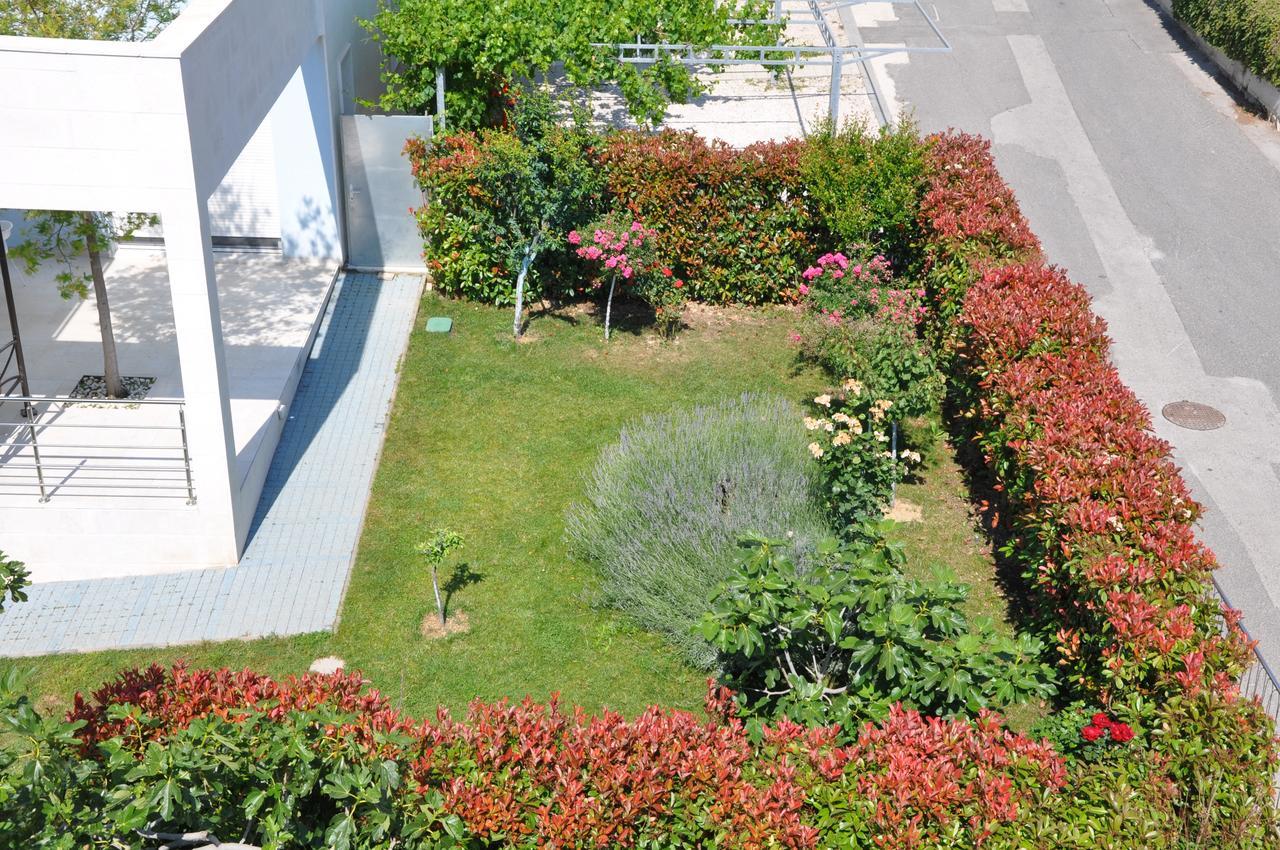 Villa Mermaid Your Croatian Haven With Luxury Pool And Scenic Views Podstrana Dış mekan fotoğraf
